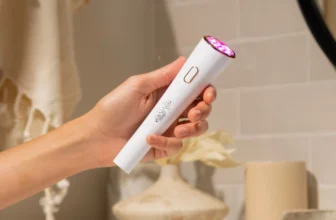 Lux Glō: Blue & Red Light Therapy for Anti-Aging & Acne