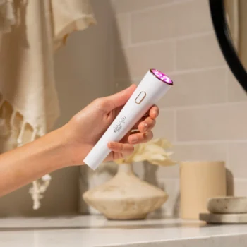 Lux Glō: Blue & Red Light Therapy for Anti-Aging & Acne